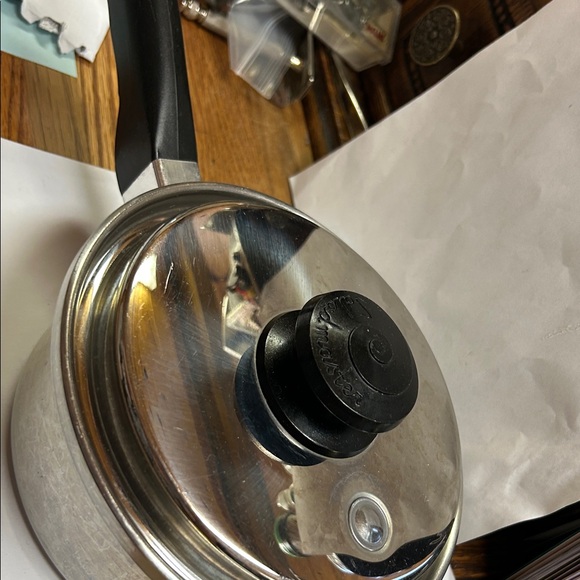 Stainless Steel Saucepan with Lid - Picture 5 of 5